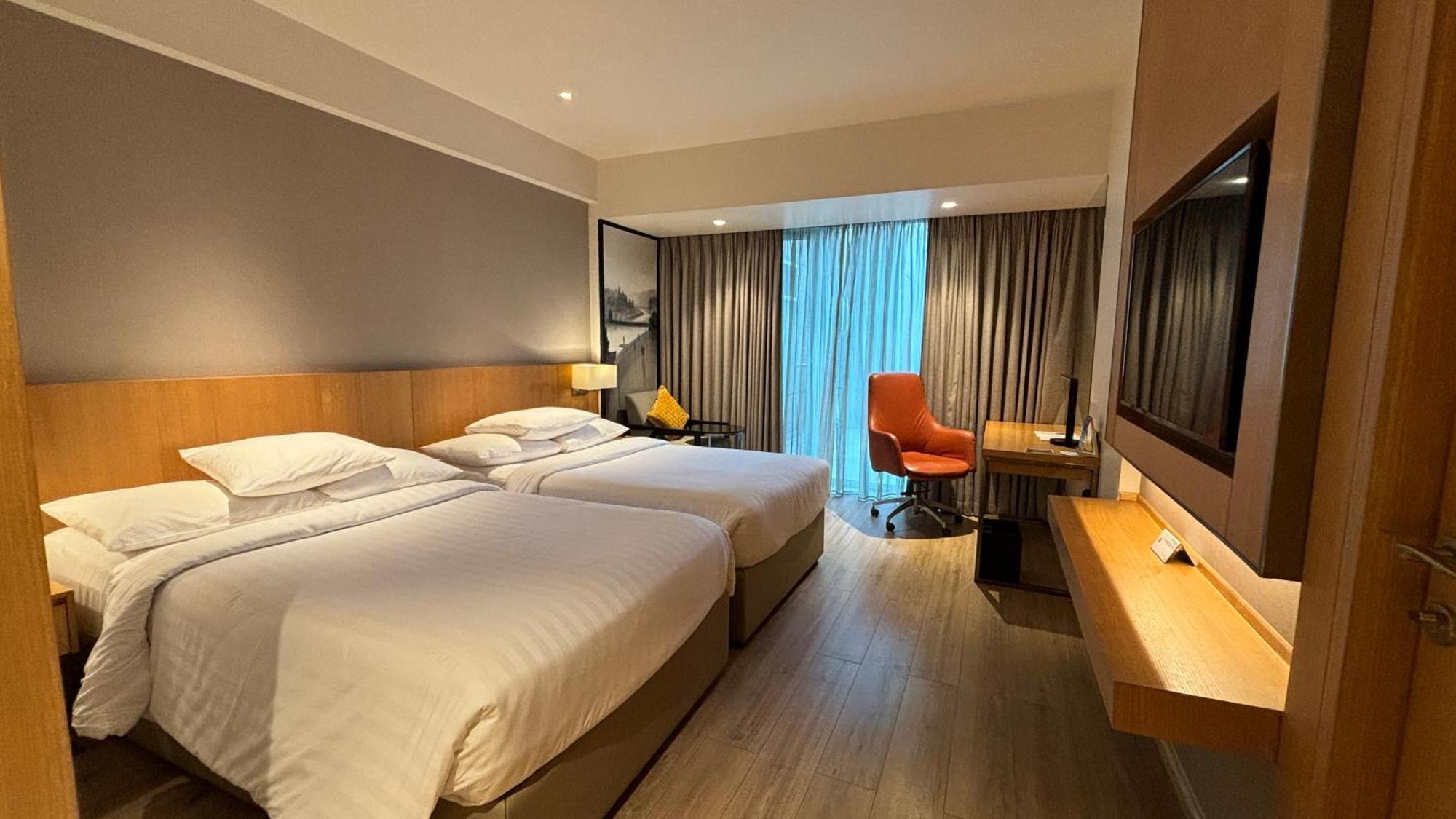 Courtyard By Marriott Nashik Hotel Exterior photo