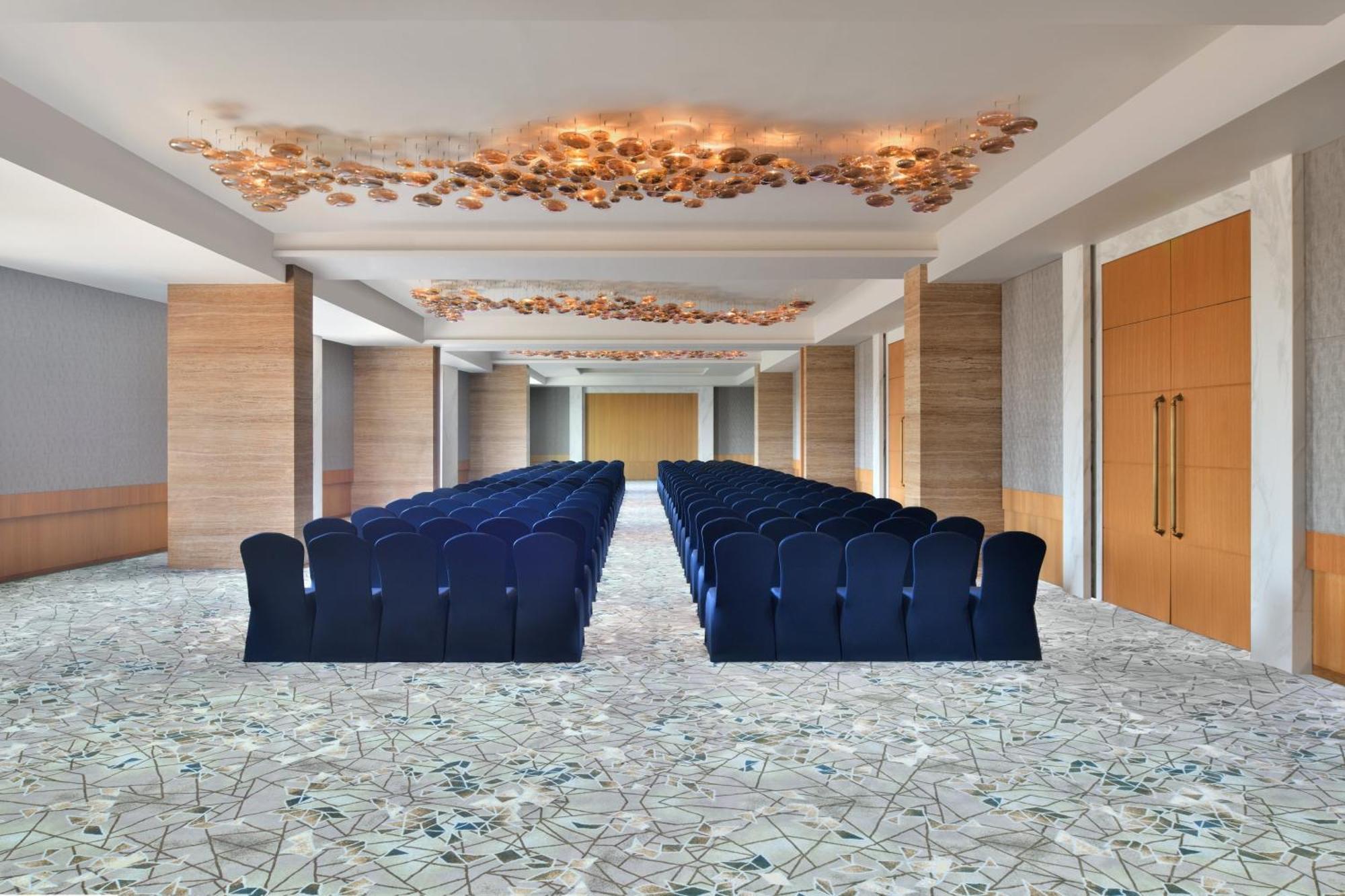 Courtyard By Marriott Nashik Hotel Exterior photo