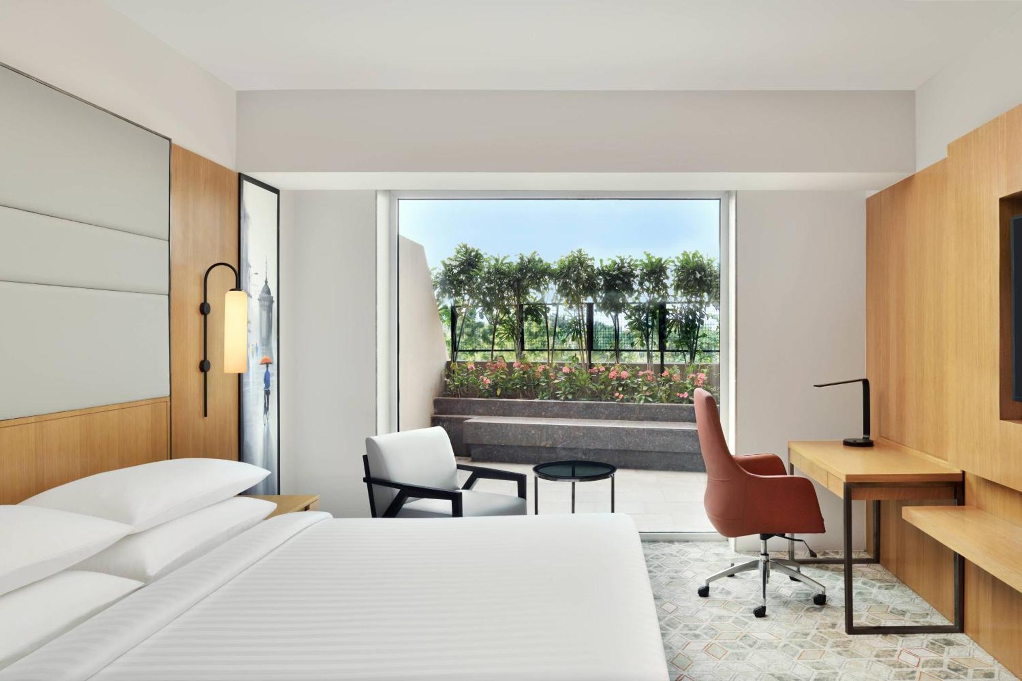 Courtyard By Marriott Nashik Hotel Exterior photo